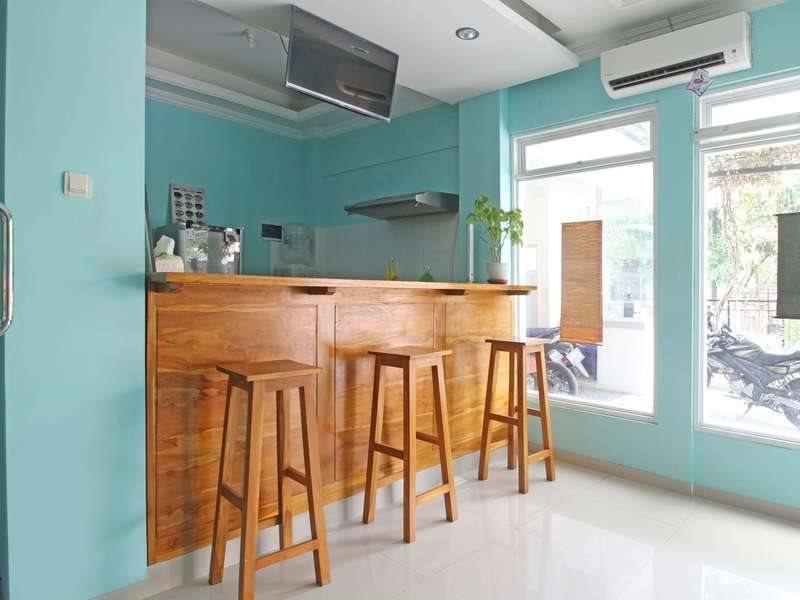 Reddoorz Near Solo Balapan Station Hotel Exterior photo