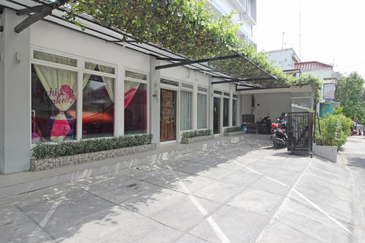 Reddoorz Near Solo Balapan Station Hotel Exterior photo